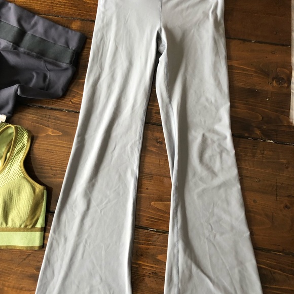 Fabletics High Waist Length Leggings/Flare Pants set Size S - Picture 3 of 3
